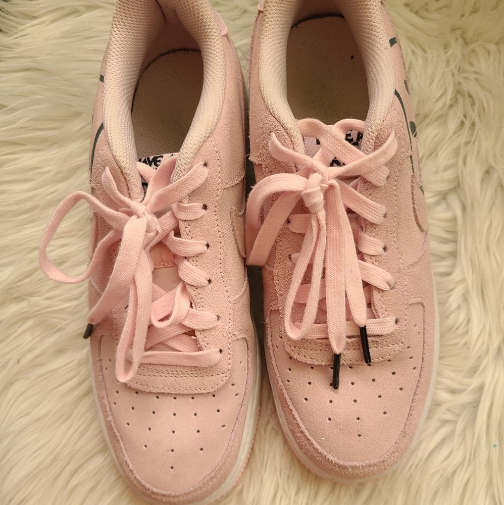 Pink Nike Air Force